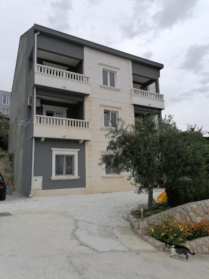 Apartments Dinko Duće Exteriör bild